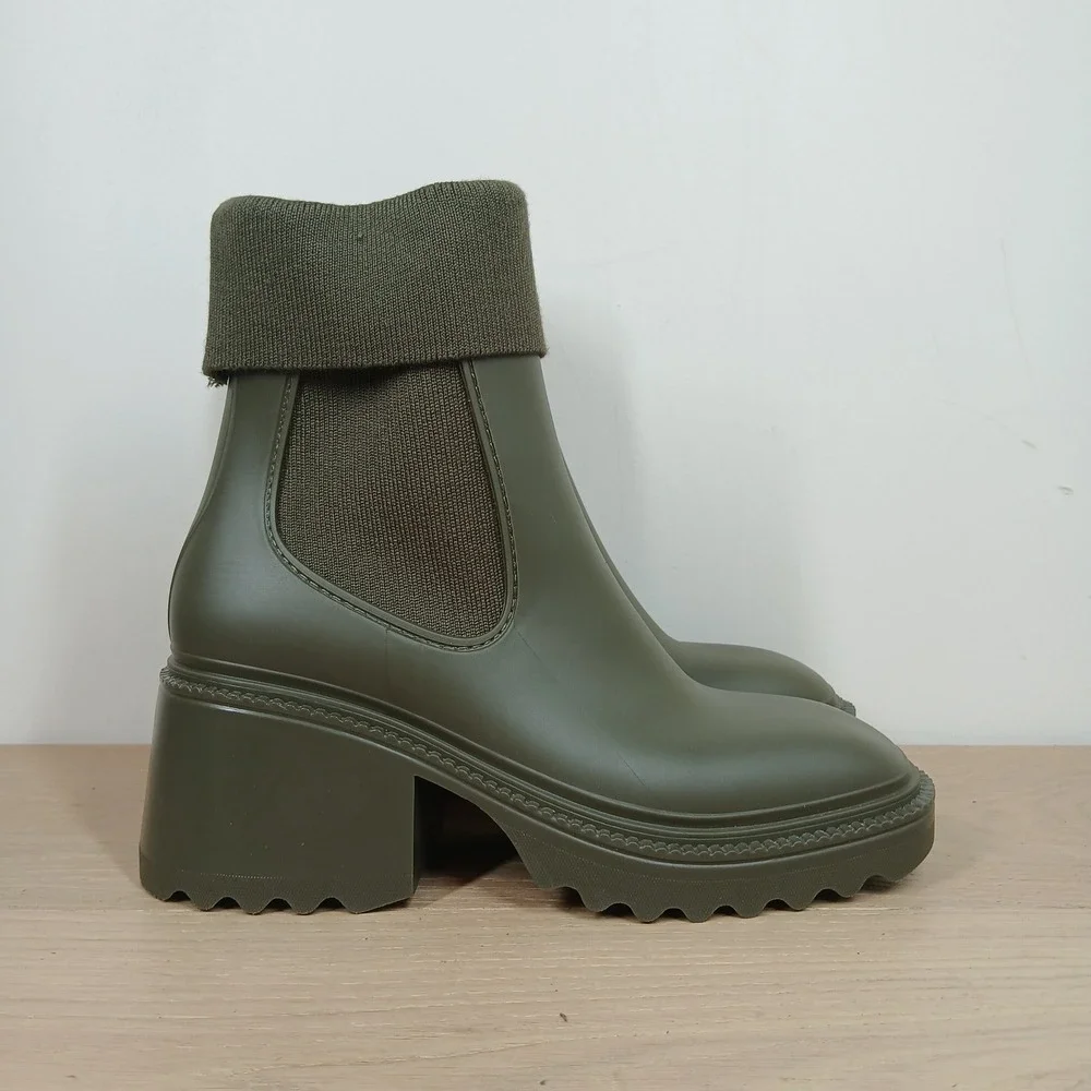 Circus by Sam Edelman Rain Boots Womens 8 Olive Green Rubber Knit Sock Lug Heel